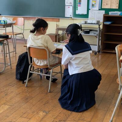 富高生　約15名で小学生の勉強のサポートをしてきました！わかりやすく伝えることの難しさを痛感しました