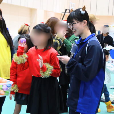 富高生はボール投げと射的コーナを担当！